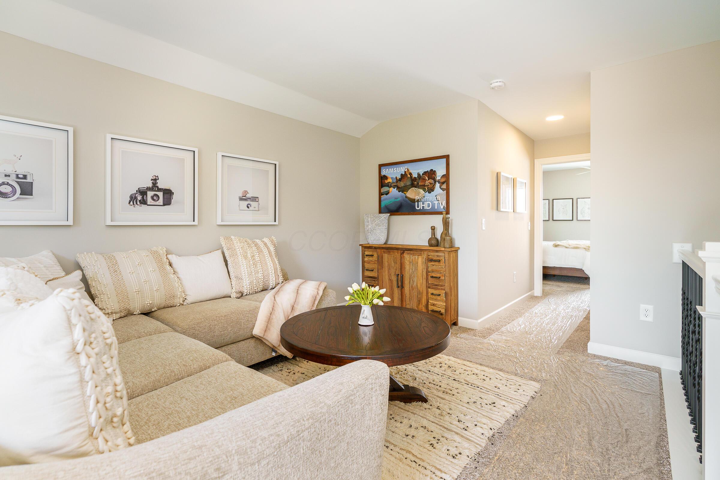 7445 Phoebe Lane, Powell, Ohio image 36