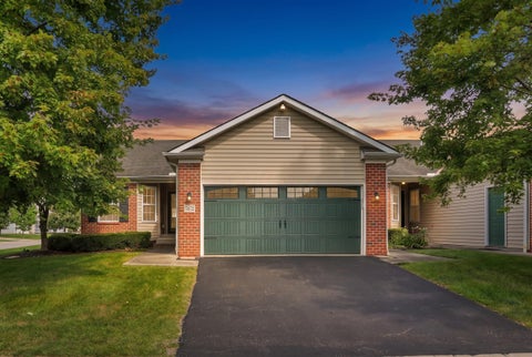 Photo of 7672 Yonkers Drive 2001 #2001, Blacklick, OH 43004 (MLS # 226036619)