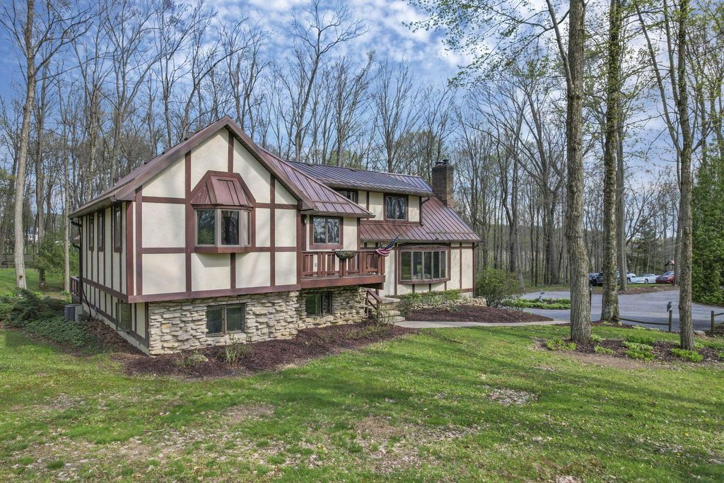 Photo of 3915 Maxwell Road, Mansfield, OH 44904 (MLS # 226014540)