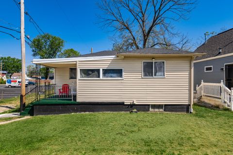 Photo of 2958 E 11th Avenue, Columbus, OH 43219 (MLS # 226014367)