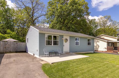 Photo of 443 Carolann Avenue, Columbus, OH 43207 (MLS # 226015248)