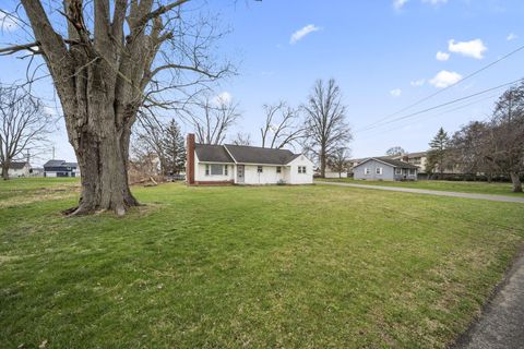 Photo of 5023 Walnut Road, Buckeye Lake, OH 43008 (MLS # 226007238)
