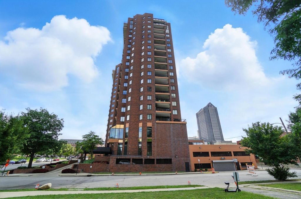 Photo of 155 W Main Street 1105 #1105, Columbus, OH 43215 (MLS # 225031450)