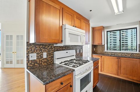 Tiny photo for 155 W Main Street 1105 #1105, Columbus, OH 43215 (MLS # 225031450)