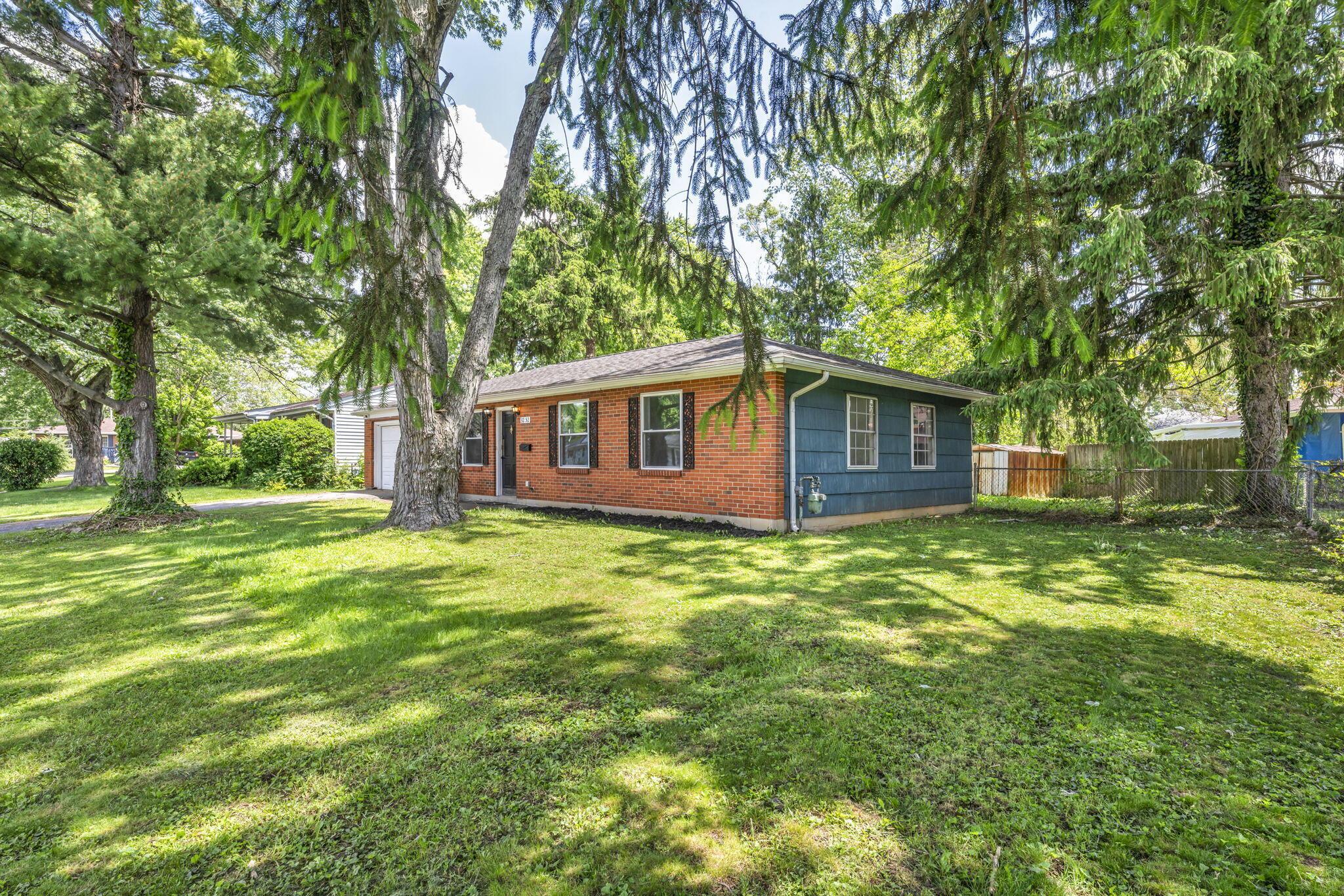 3252 Burdett Court