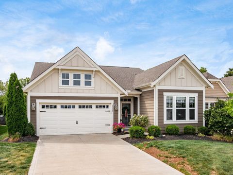 Photo of 3736 Sanctuary Lp, Hilliard, OH 43026 (MLS # 225033980)