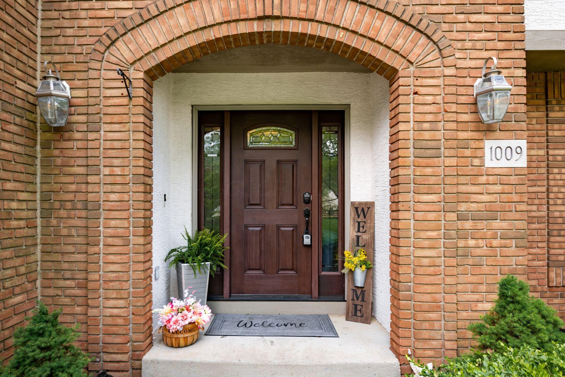 1009 Farrington Drive, Westerville, Ohio image 4