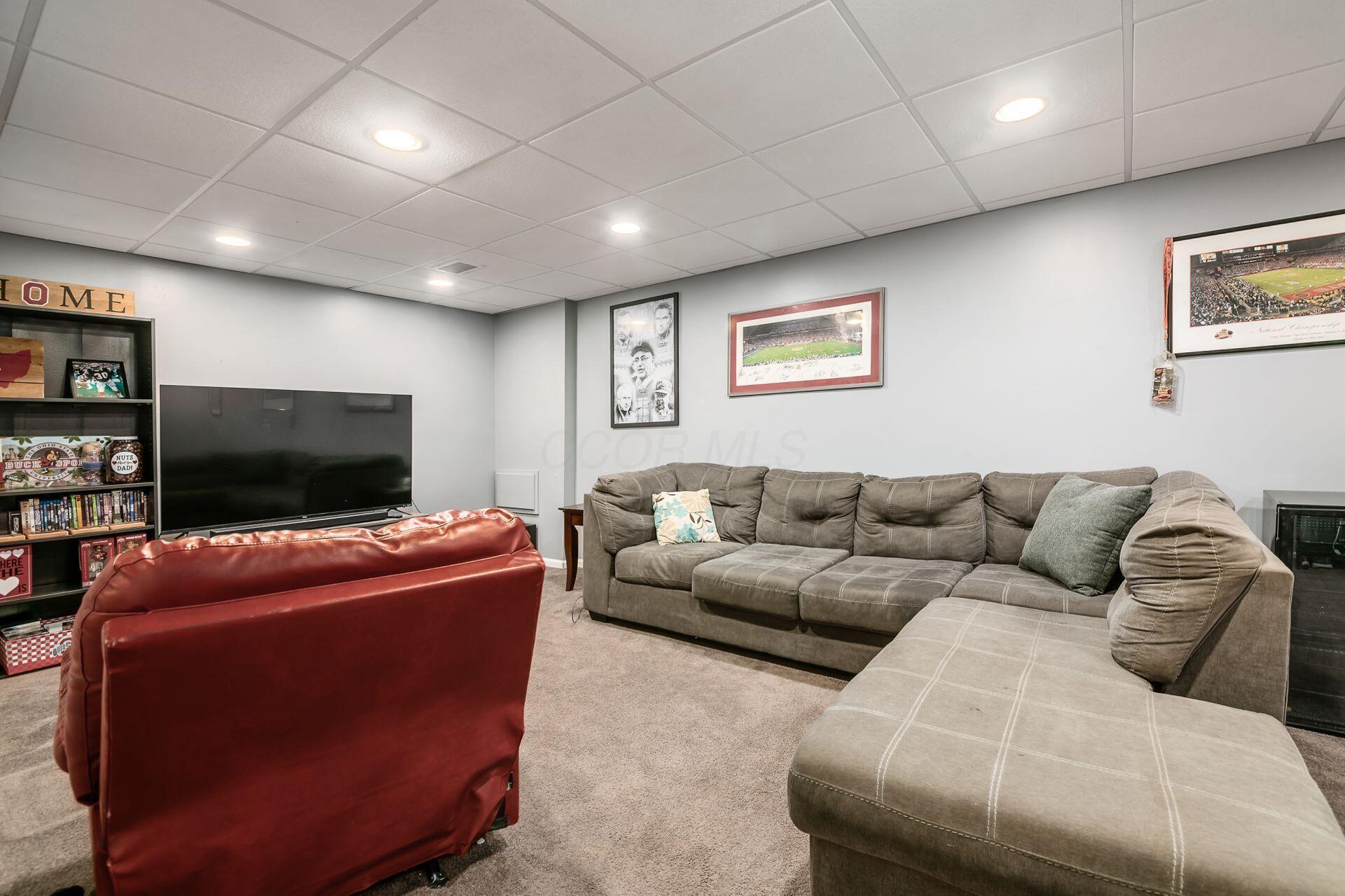 1009 Farrington Drive, Westerville, Ohio image 29