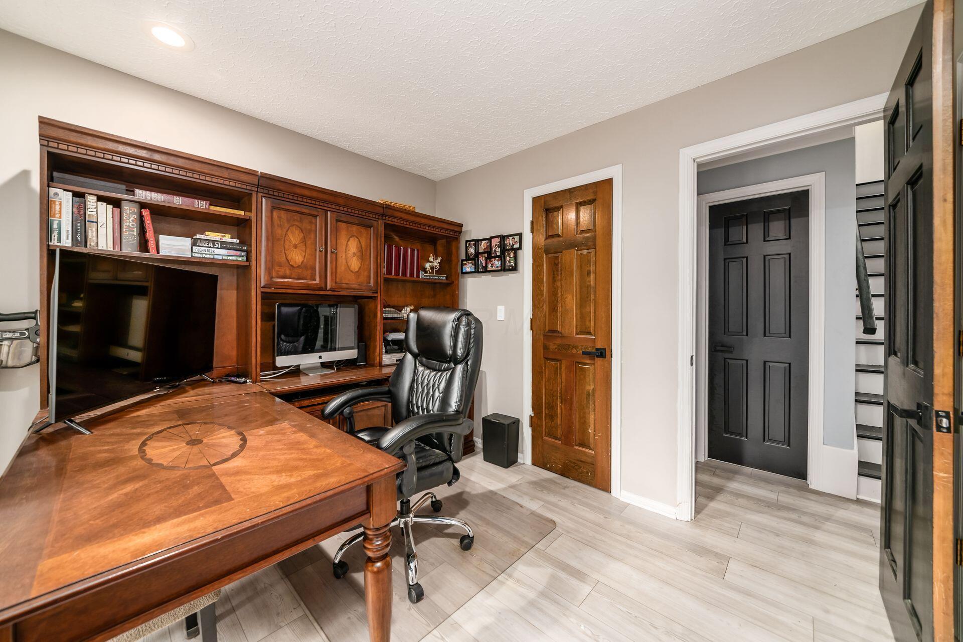 1009 Farrington Drive, Westerville, Ohio image 7