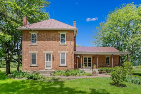 Photo of 13535 Vans Valley Road, Galena, OH 43021 (MLS # 225018470)