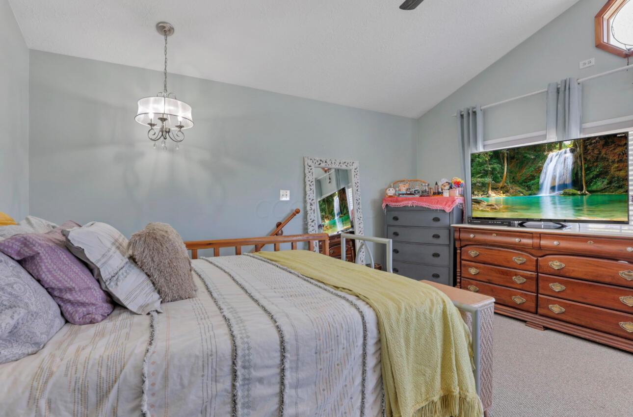 13975 Custers Point Road, Thornville, Ohio image 32
