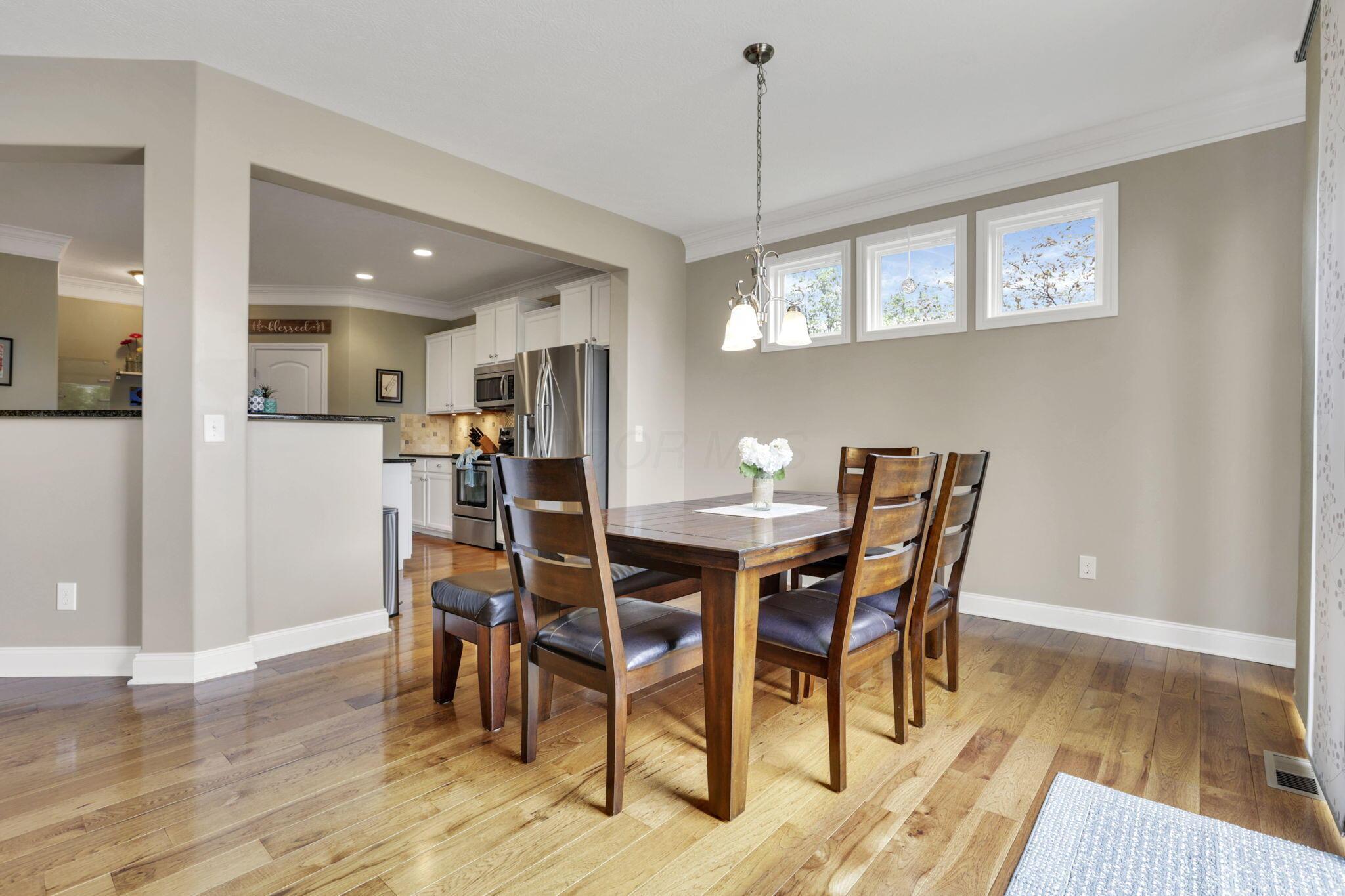 4919 Nadine Park Drive, Hilliard, Ohio image 10