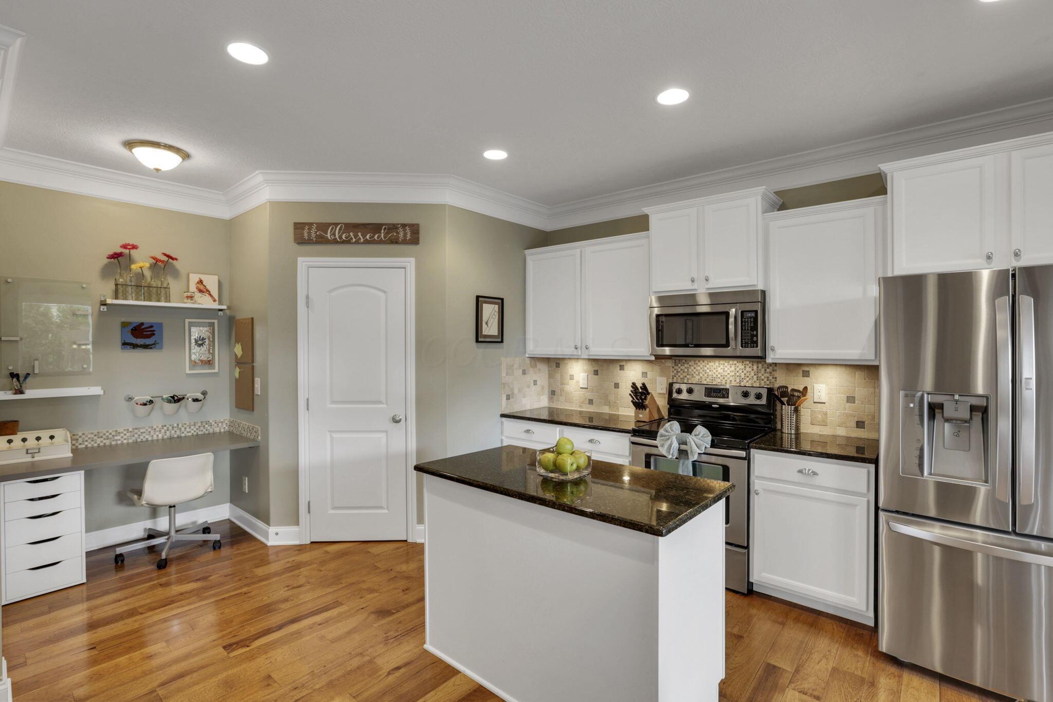 4919 Nadine Park Drive, Hilliard, Ohio image 14