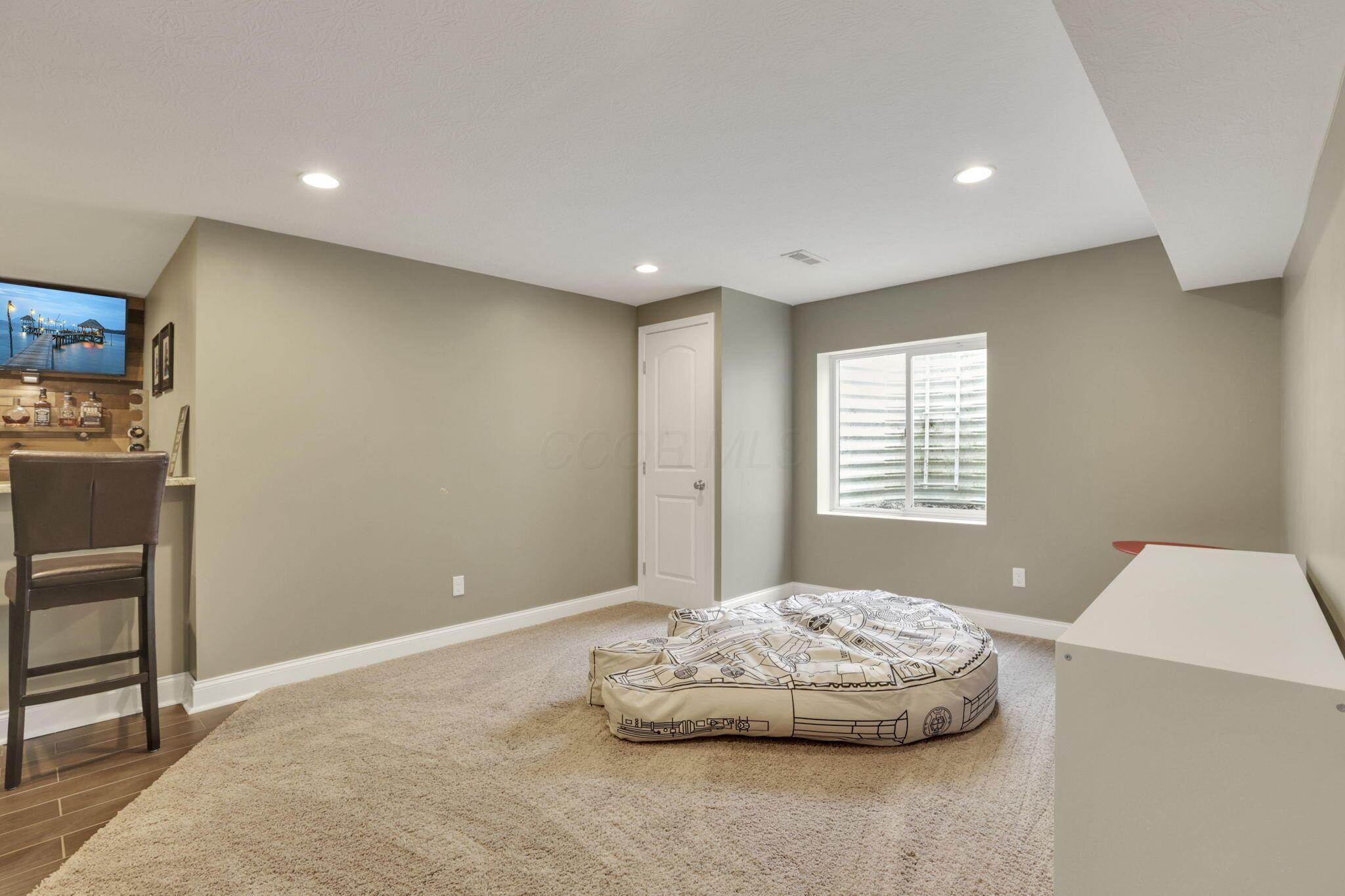4919 Nadine Park Drive, Hilliard, Ohio image 46