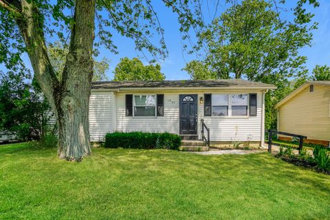 Photo of 1657 Ripplebrook Road, Columbus, OH 43223 (MLS # 225006527)