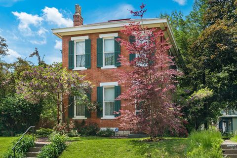 Photo of 1013 Hunter Avenue, Columbus, OH 43201 (MLS # 225039059)