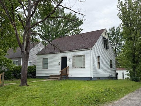 Photo of 2618 Hiawatha Street, Columbus, OH 43211 (MLS # 226015568)