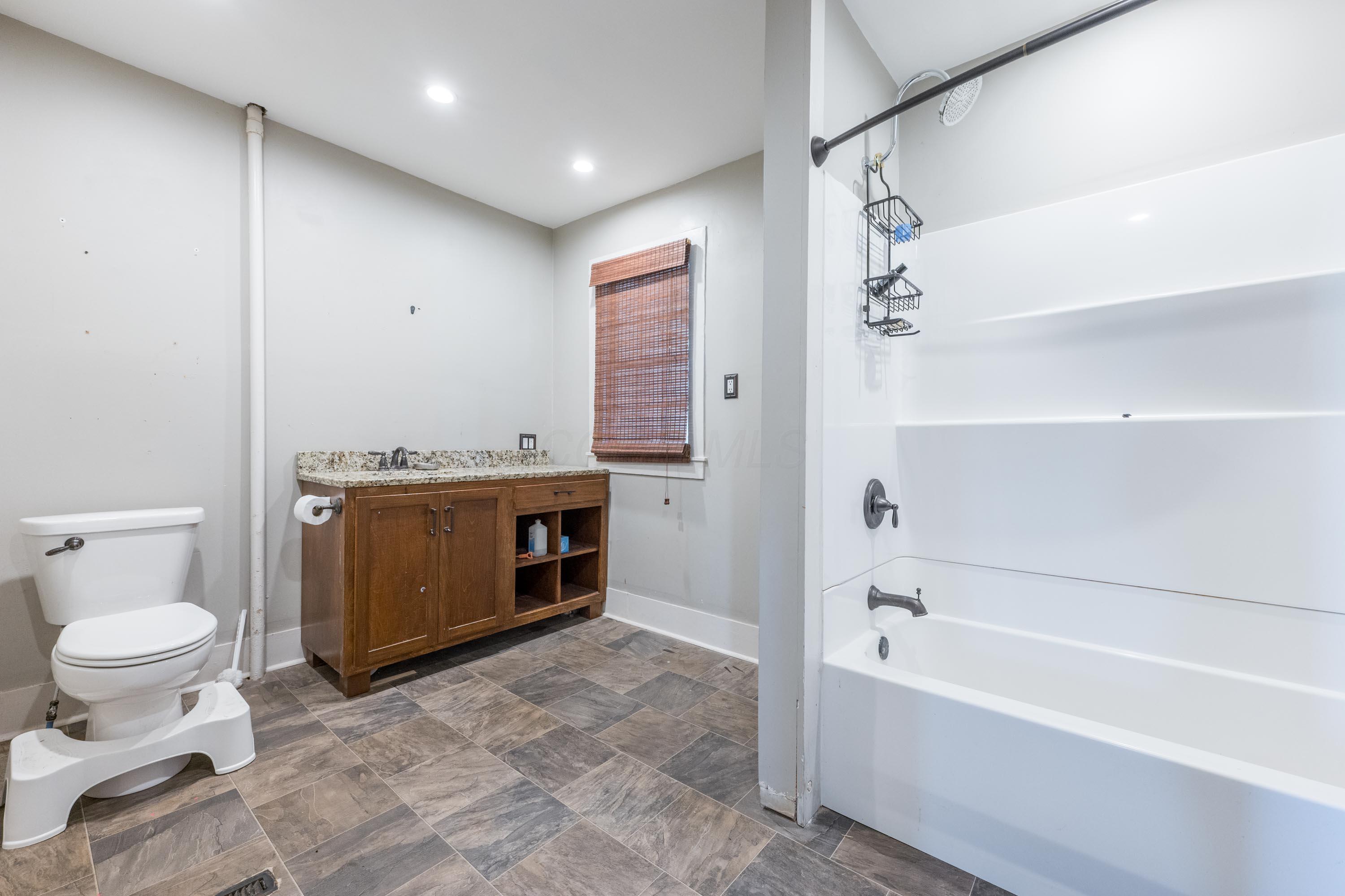 Delaware, Ohio 43015, United States, 2 Bedrooms Bedrooms, ,1 BathroomBathrooms,Residential,Active,216164