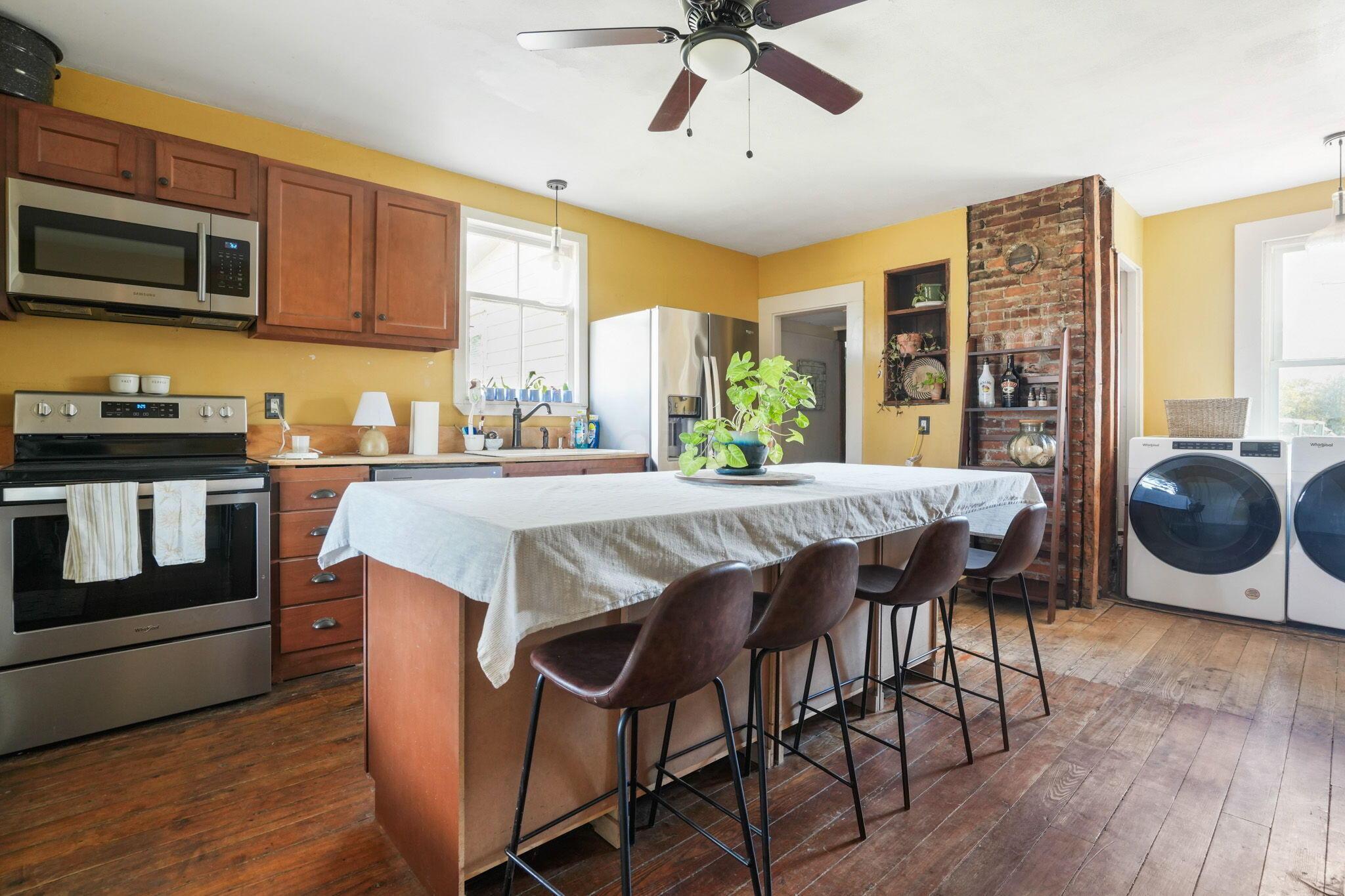 Delaware, Ohio 43015, United States, 2 Bedrooms Bedrooms, ,1 BathroomBathrooms,Residential,Active,216164