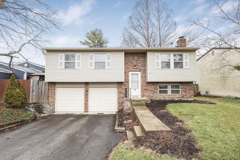 Photo of 6220 Emberwood Road, Dublin, OH 43017 (MLS # 226001351)