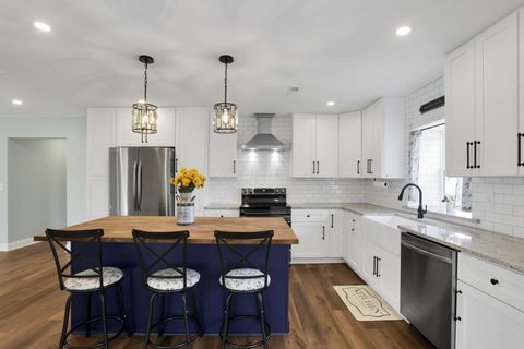 Photo of 2044 River Road, Granville, OH 43023 (MLS # 226006941)