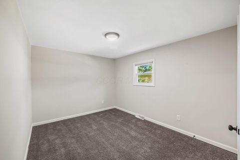 Tiny photo for 539 N Ohio Avenue, Lancaster, OH 43130 (MLS # 226000409)