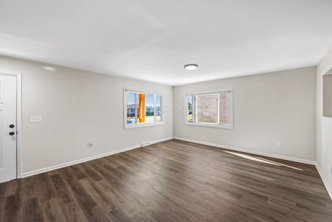 Tiny photo for 539 N Ohio Avenue, Lancaster, OH 43130 (MLS # 226000409)