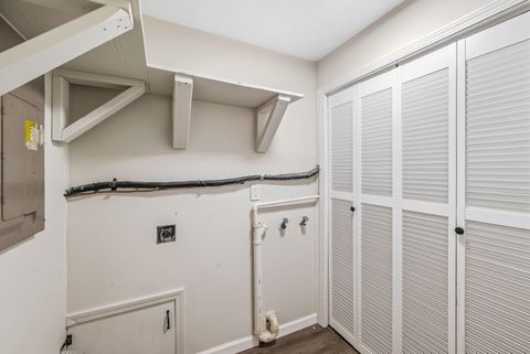 Tiny photo for 539 N Ohio Avenue, Lancaster, OH 43130 (MLS # 226000409)