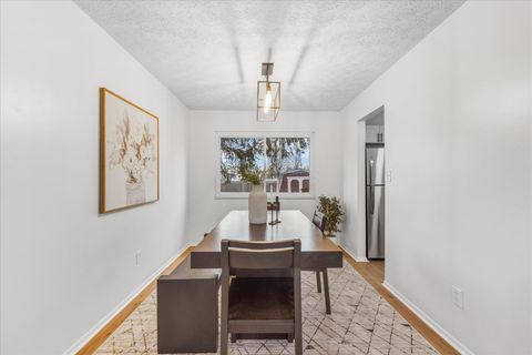 Tiny photo for 1929 Holly Ridge Road, Columbus, OH 43219 (MLS # 225045337)