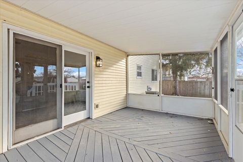 Tiny photo for 1929 Holly Ridge Road, Columbus, OH 43219 (MLS # 225045337)