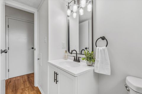 Tiny photo for 1929 Holly Ridge Road, Columbus, OH 43219 (MLS # 225045337)