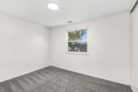 Tiny photo for 1929 Holly Ridge Road, Columbus, OH 43219 (MLS # 225045337)