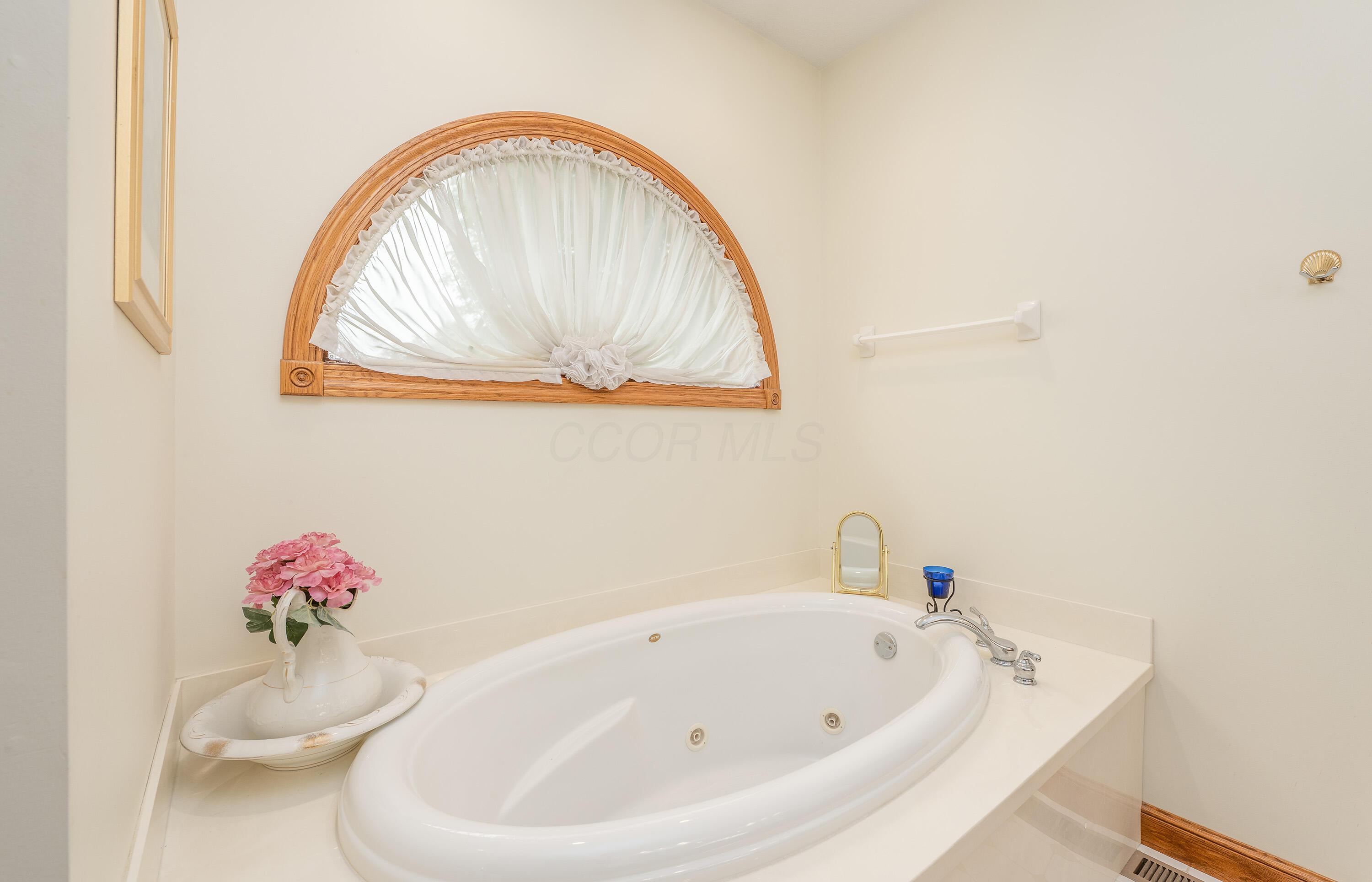 30 Woodlake Trail, Mount Vernon, Ohio image 17