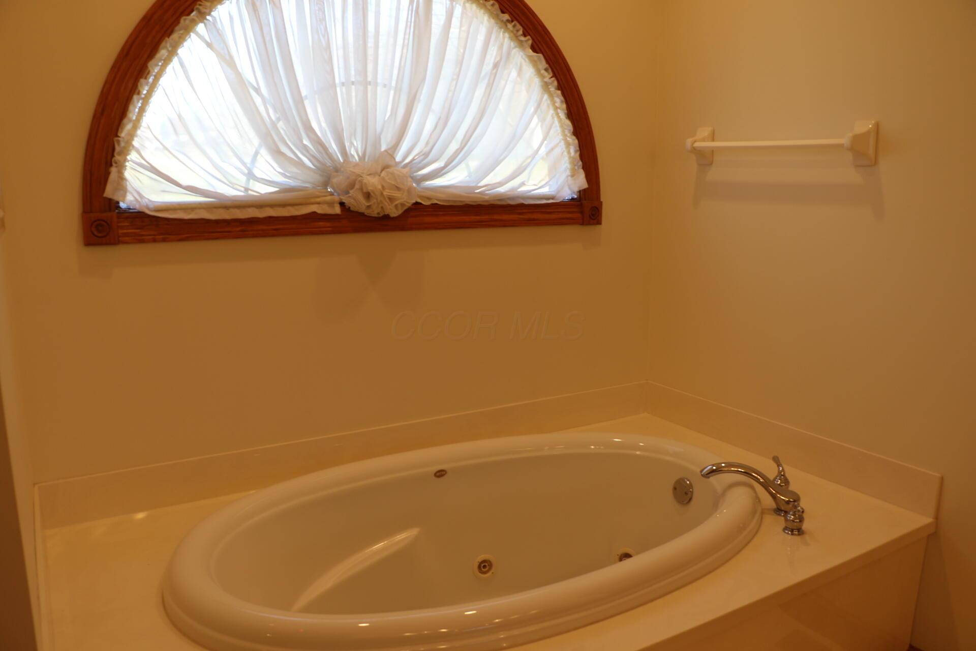 30 Woodlake Trail, Mount Vernon, Ohio image 22