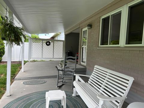Tiny photo for 16 Coventry Drive, Chillicothe, OH 45601 (MLS # 226022480)