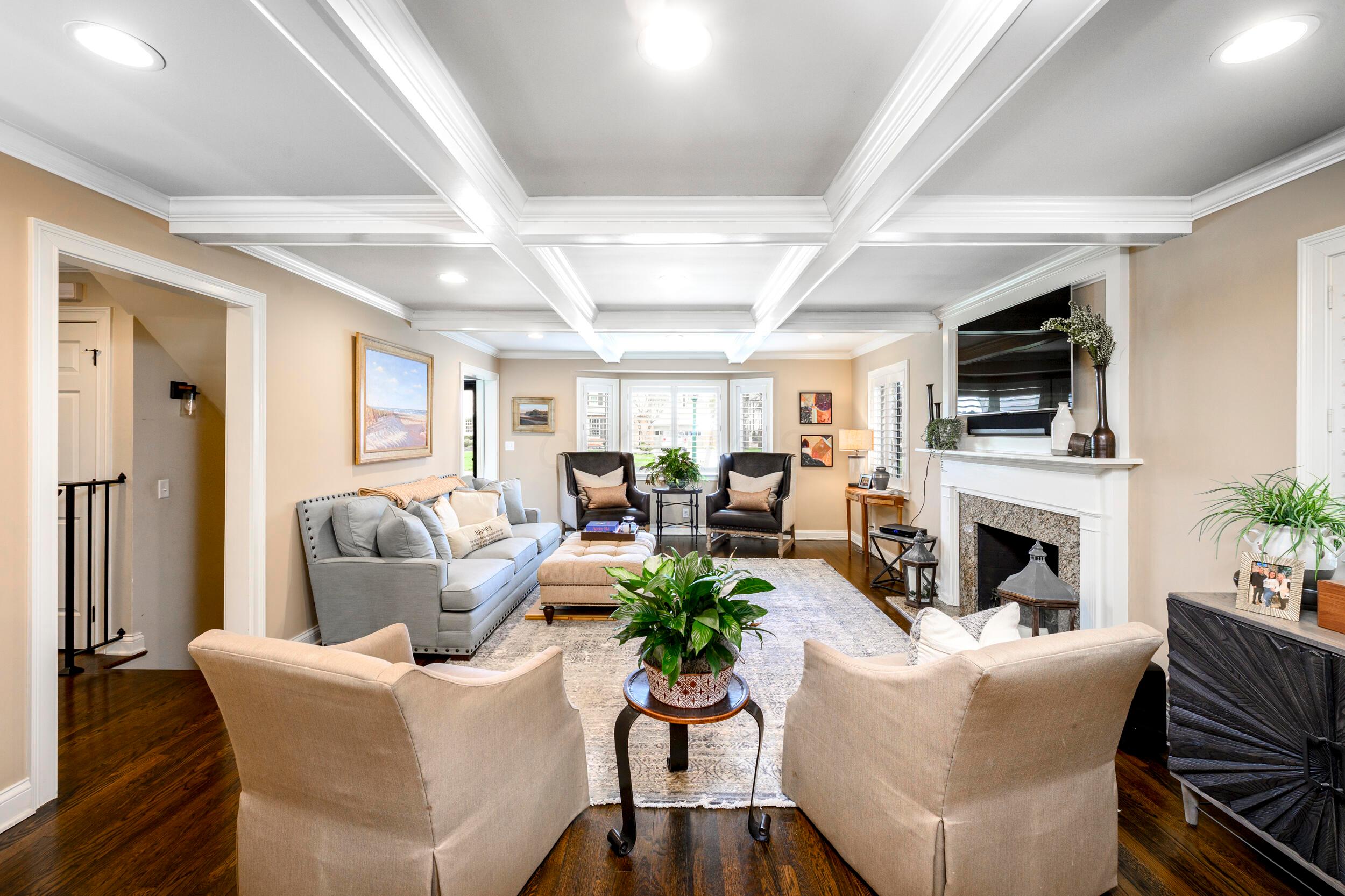 1865 Collingswood Road