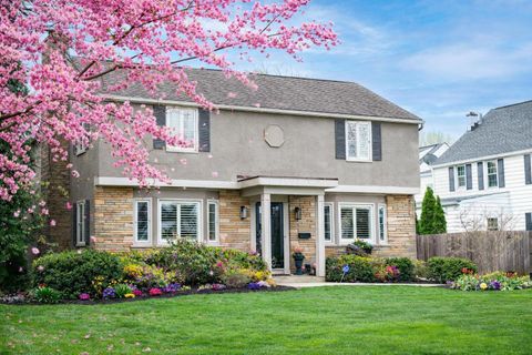 Photo of 1865 Collingswood Road, Columbus, OH 43221 (MLS # 226008821)