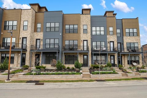 Photo of 2288 Quarry Trails Drive, Columbus, OH 43228 (MLS # 226004204)