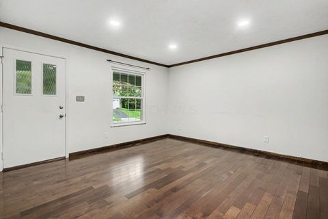 Tiny photo for 5320 Woodglen Road, Columbus, OH 43214 (MLS # 226015905)