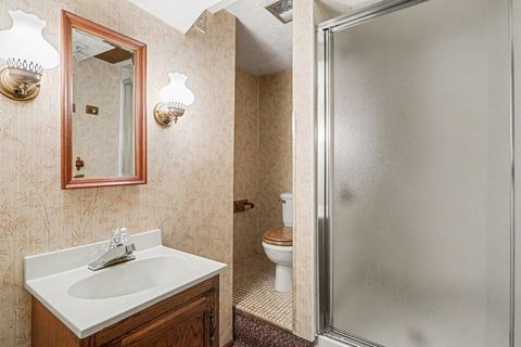 Tiny photo for 5320 Woodglen Road, Columbus, OH 43214 (MLS # 226015905)