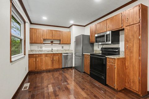 Tiny photo for 5320 Woodglen Road, Columbus, OH 43214 (MLS # 226015905)