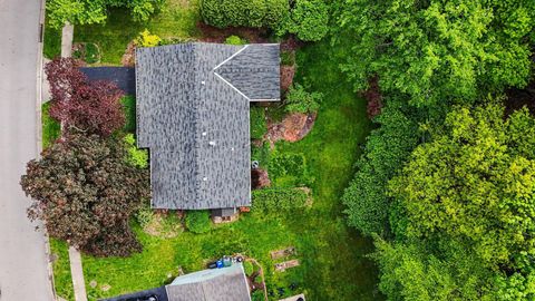 Tiny photo for 5320 Woodglen Road, Columbus, OH 43214 (MLS # 226015905)