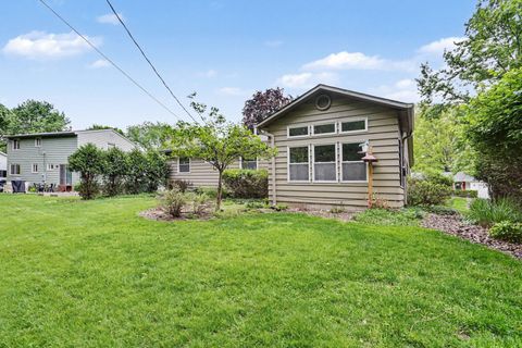 Tiny photo for 5320 Woodglen Road, Columbus, OH 43214 (MLS # 226015905)