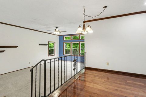 Tiny photo for 5320 Woodglen Road, Columbus, OH 43214 (MLS # 226015905)