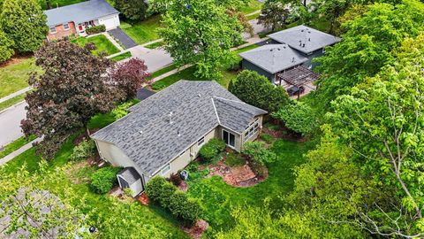 Tiny photo for 5320 Woodglen Road, Columbus, OH 43214 (MLS # 226015905)