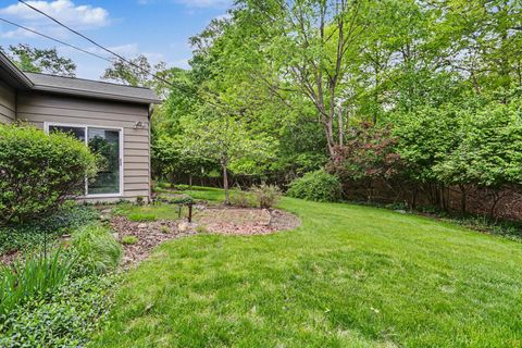 Tiny photo for 5320 Woodglen Road, Columbus, OH 43214 (MLS # 226015905)