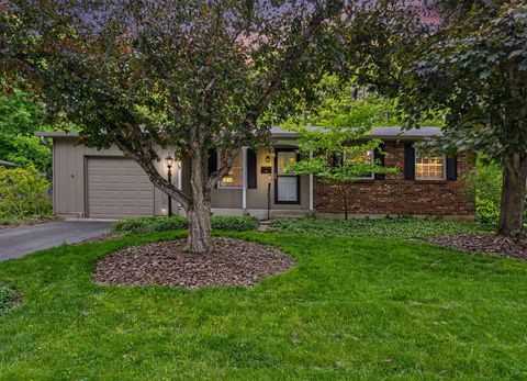 Photo of 5320 Woodglen Road, Columbus, OH 43214 (MLS # 226015905)