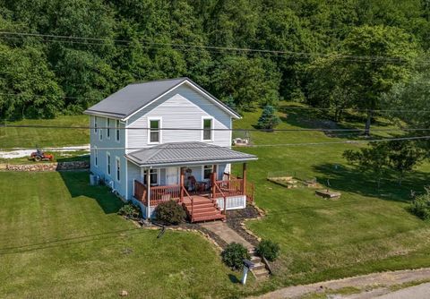 Homes For Sale - 9945 Raiders Road<br/> Frazeysburg, OH 43822