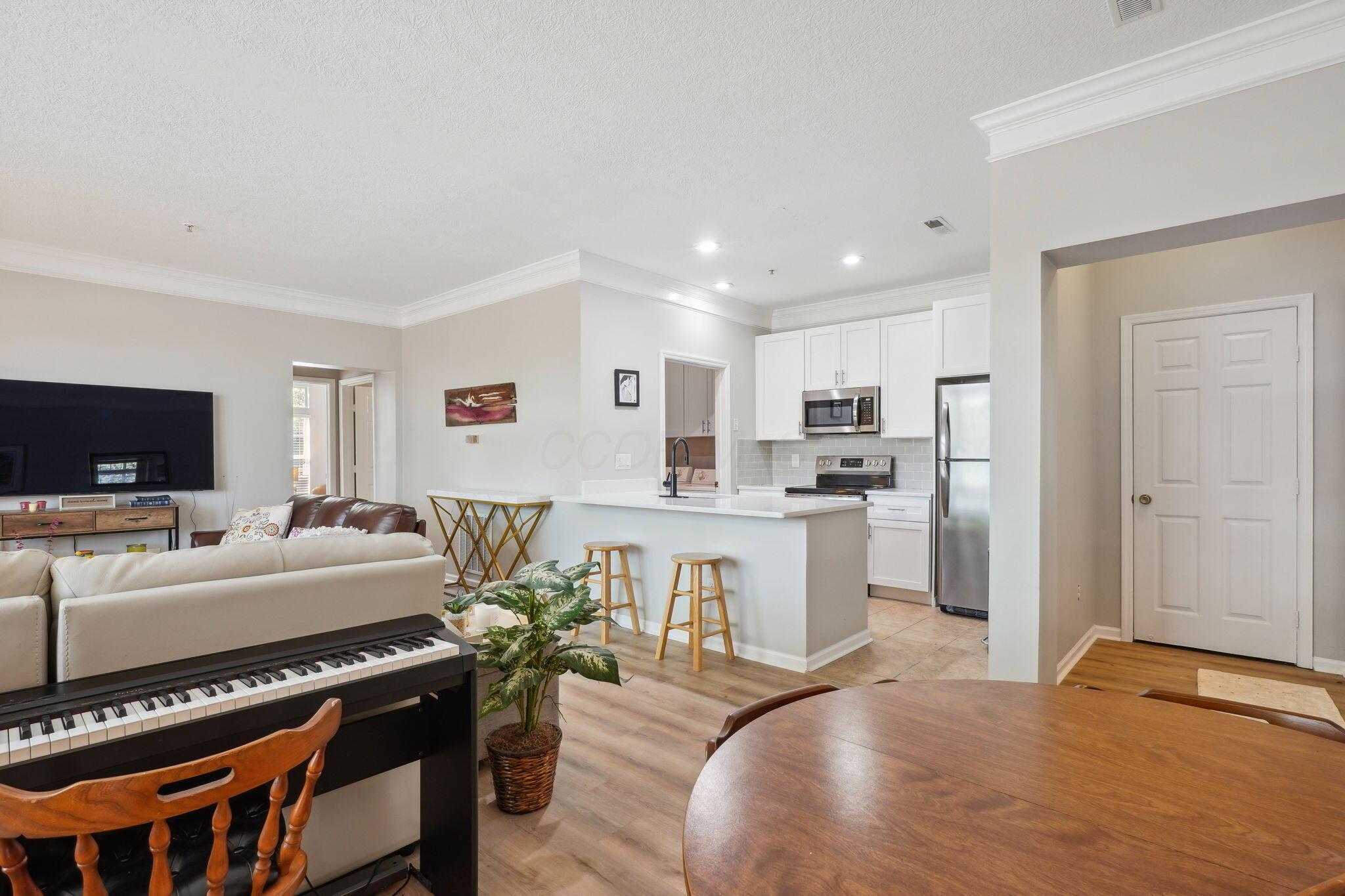 6011 Craughwell Lane, Dublin, Ohio image 15