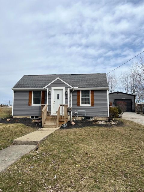 Photo of 512 Hawthorne Avenue, London, OH 43140 (MLS # 226005747)